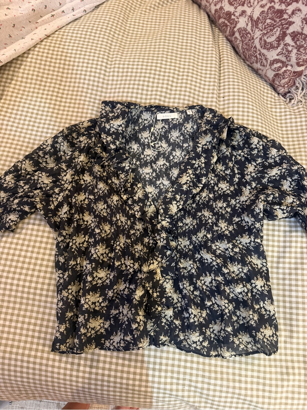 Doen Henri Top in Noir Rosier Floral XL